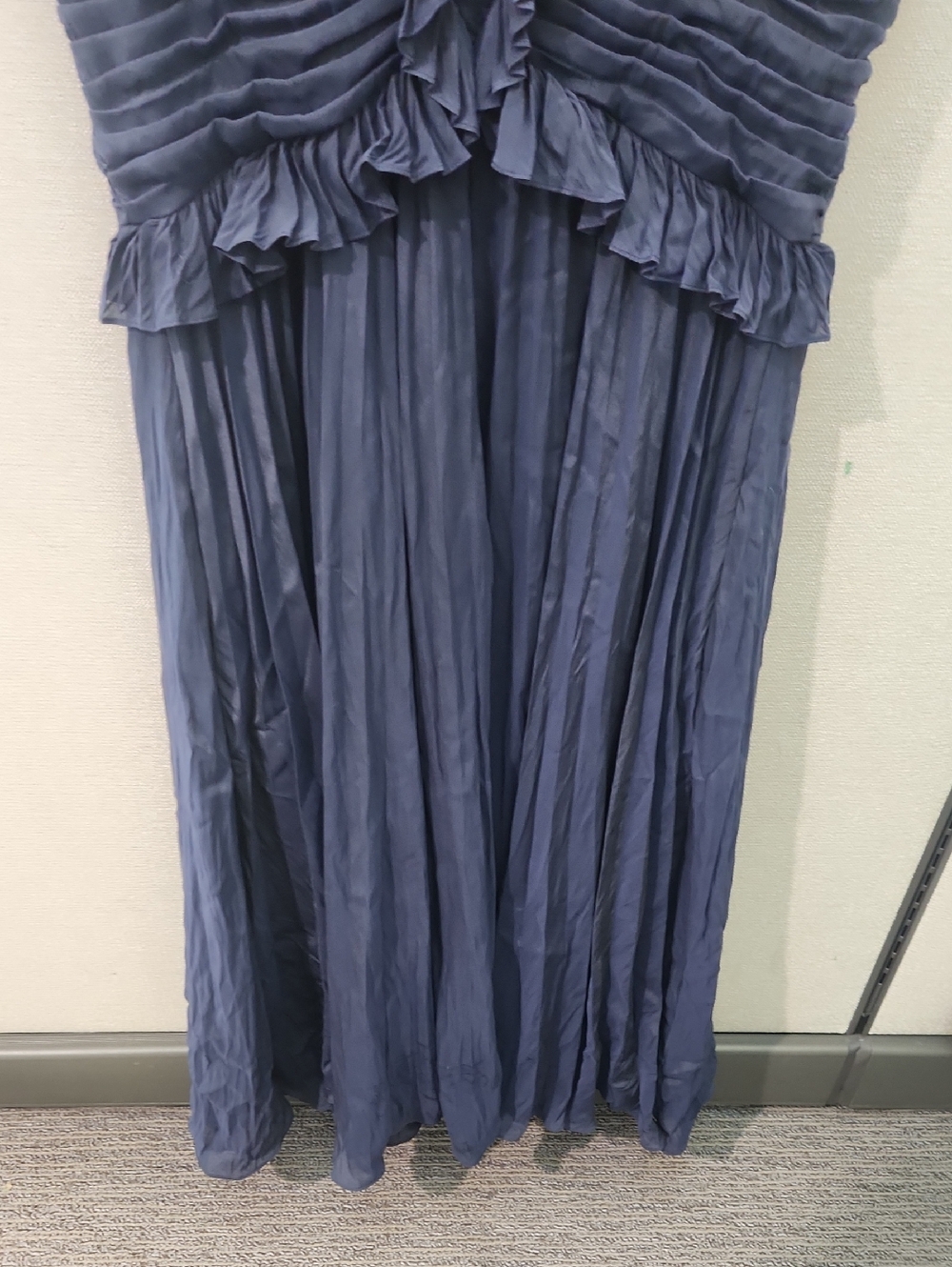 Cinq A Sept Calloway Ruffled Midi Dress Size 16 - Picture 7 of 15